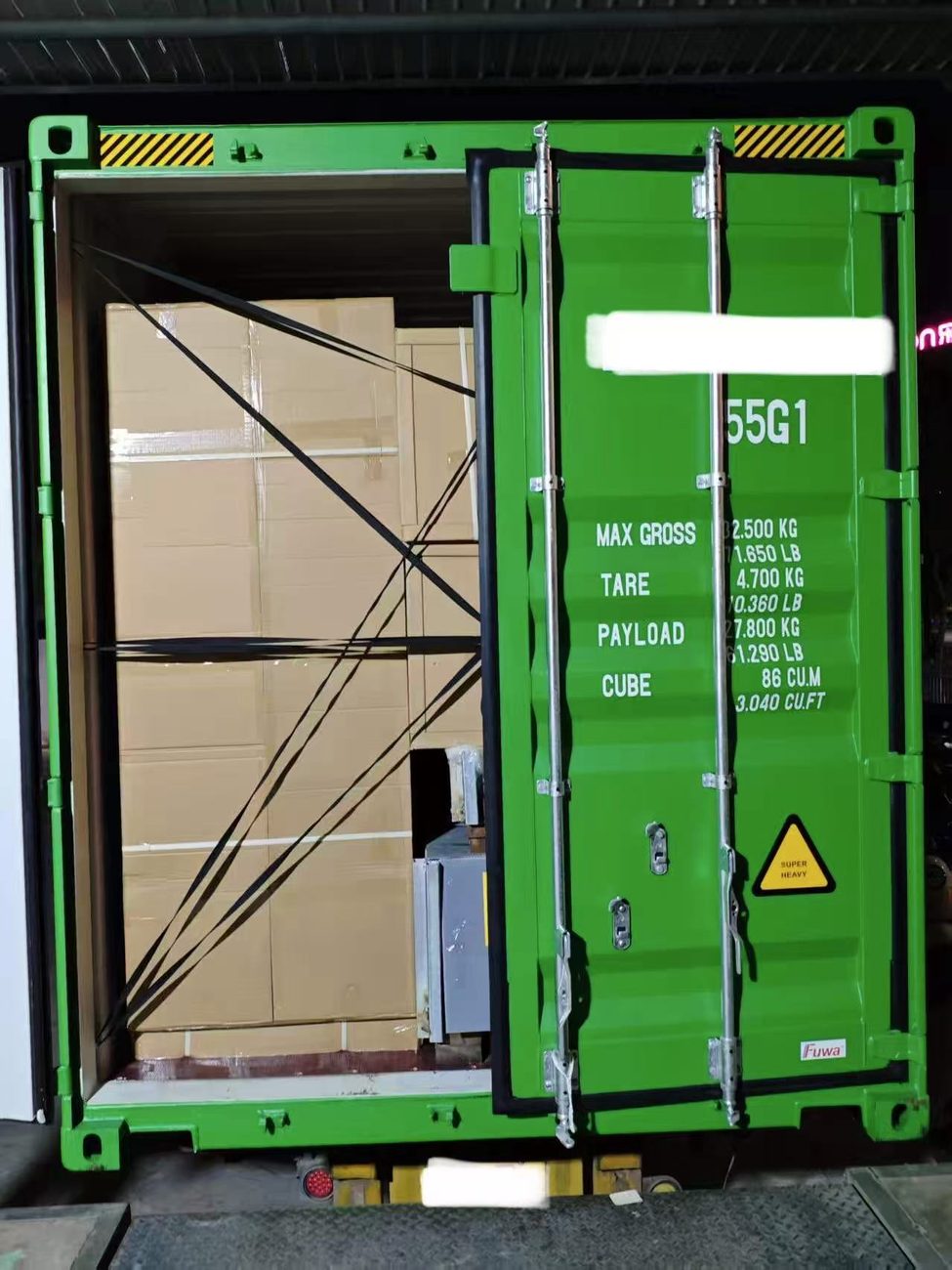 Oversized cargo lifting scene